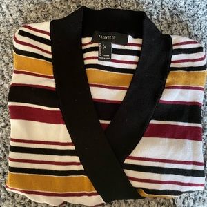 Cropped v-neck sweater